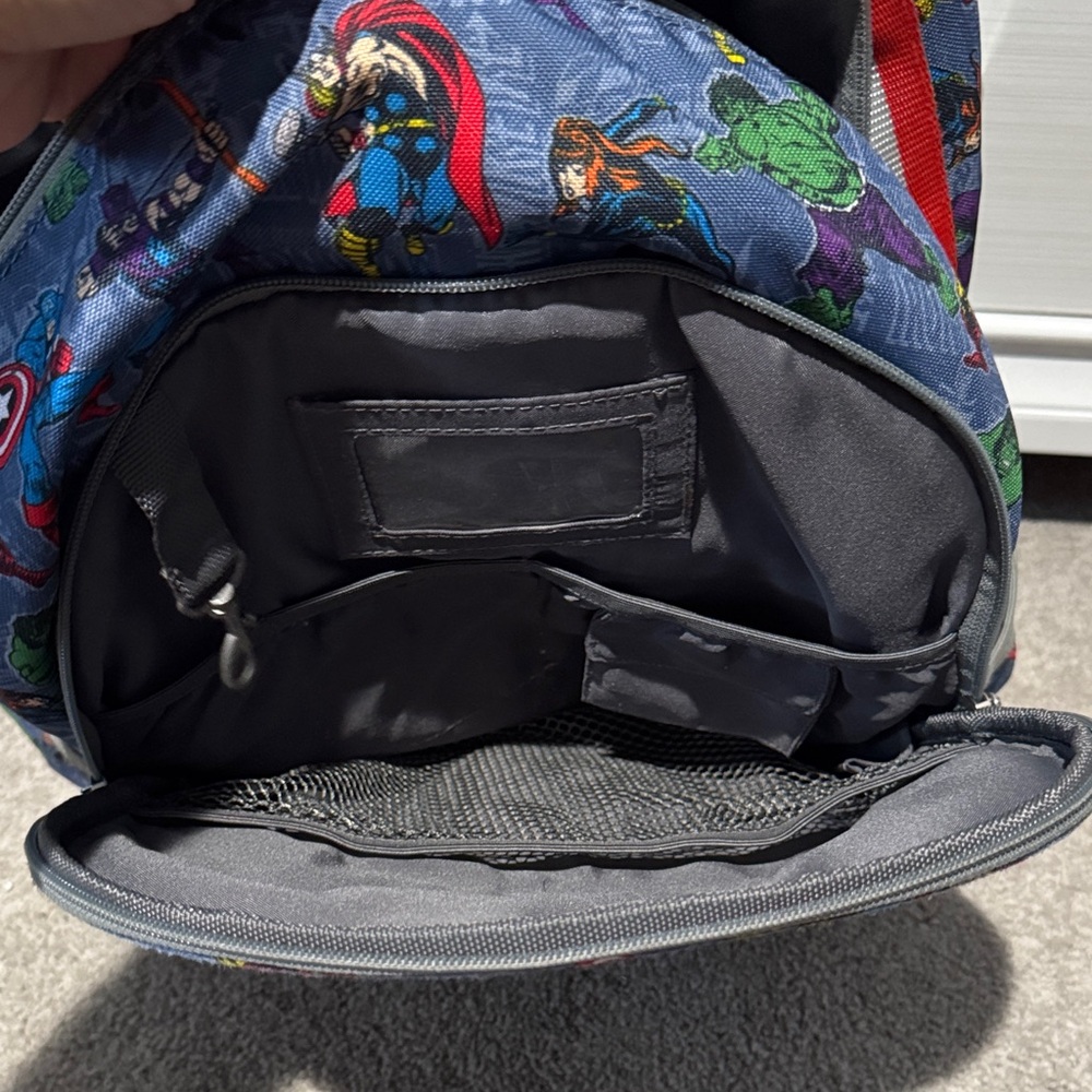 Pottery Barn Kids Marvel Superheroes Backpack - Picture 4 of 4